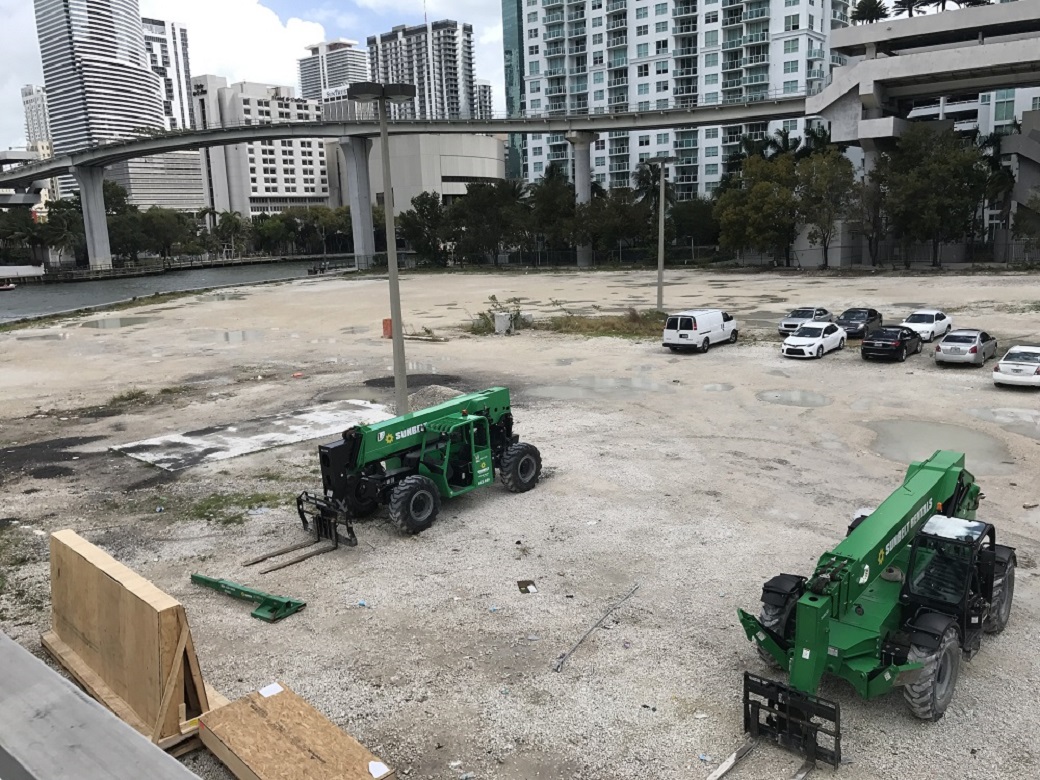 431/451 South Miami Ave