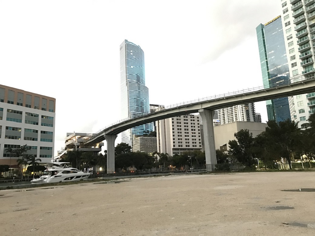 431/451 South Miami Ave